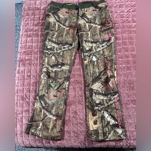 Under Armour Women’s Camouflage Pants